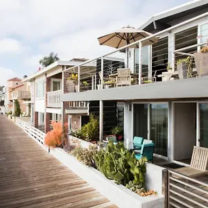 https://beautiful-ocean-beach-front-home.topanaheimhotels.com